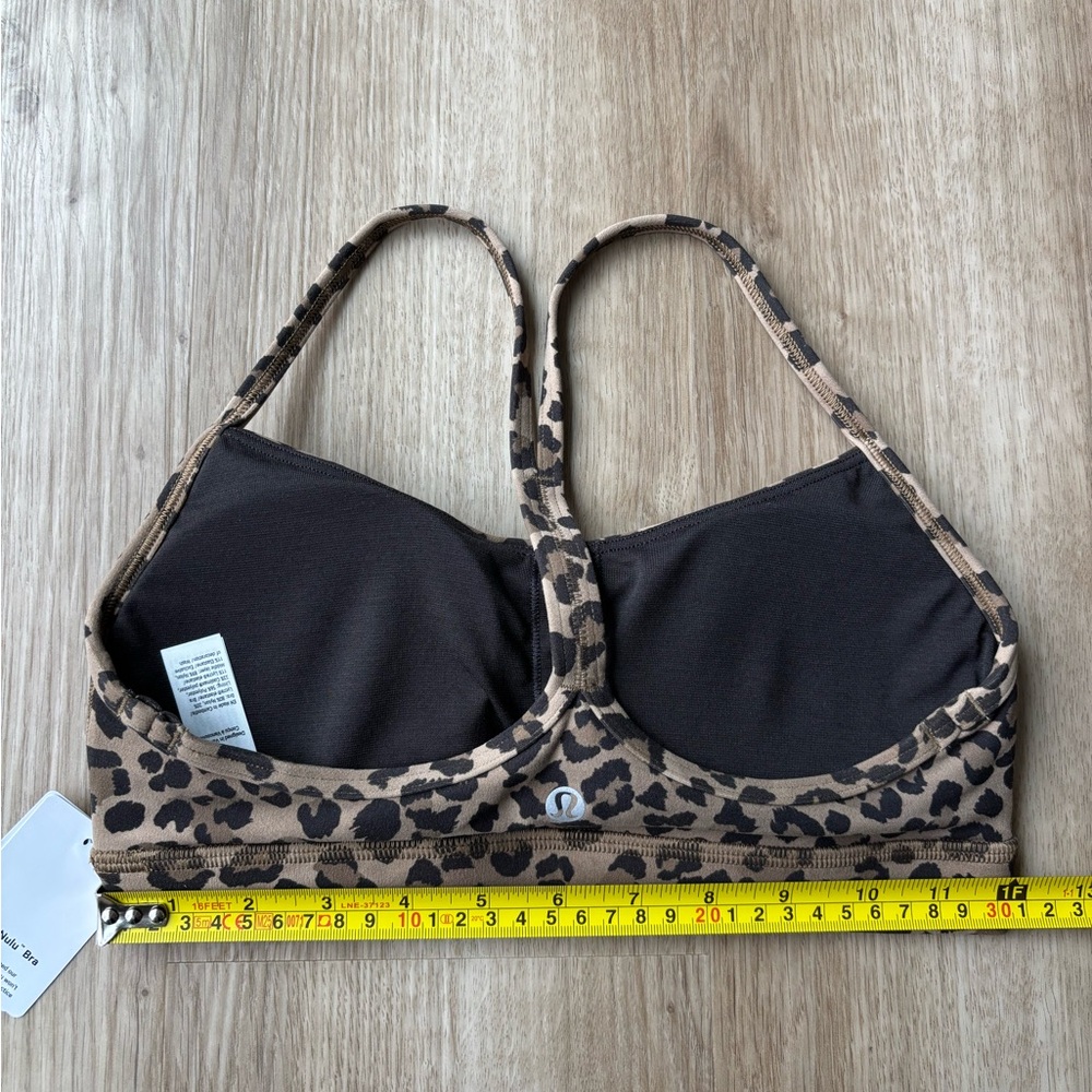 NWT Lululemon Leopard Print Flow Y Bra size 6 - Picture 4 of 5
